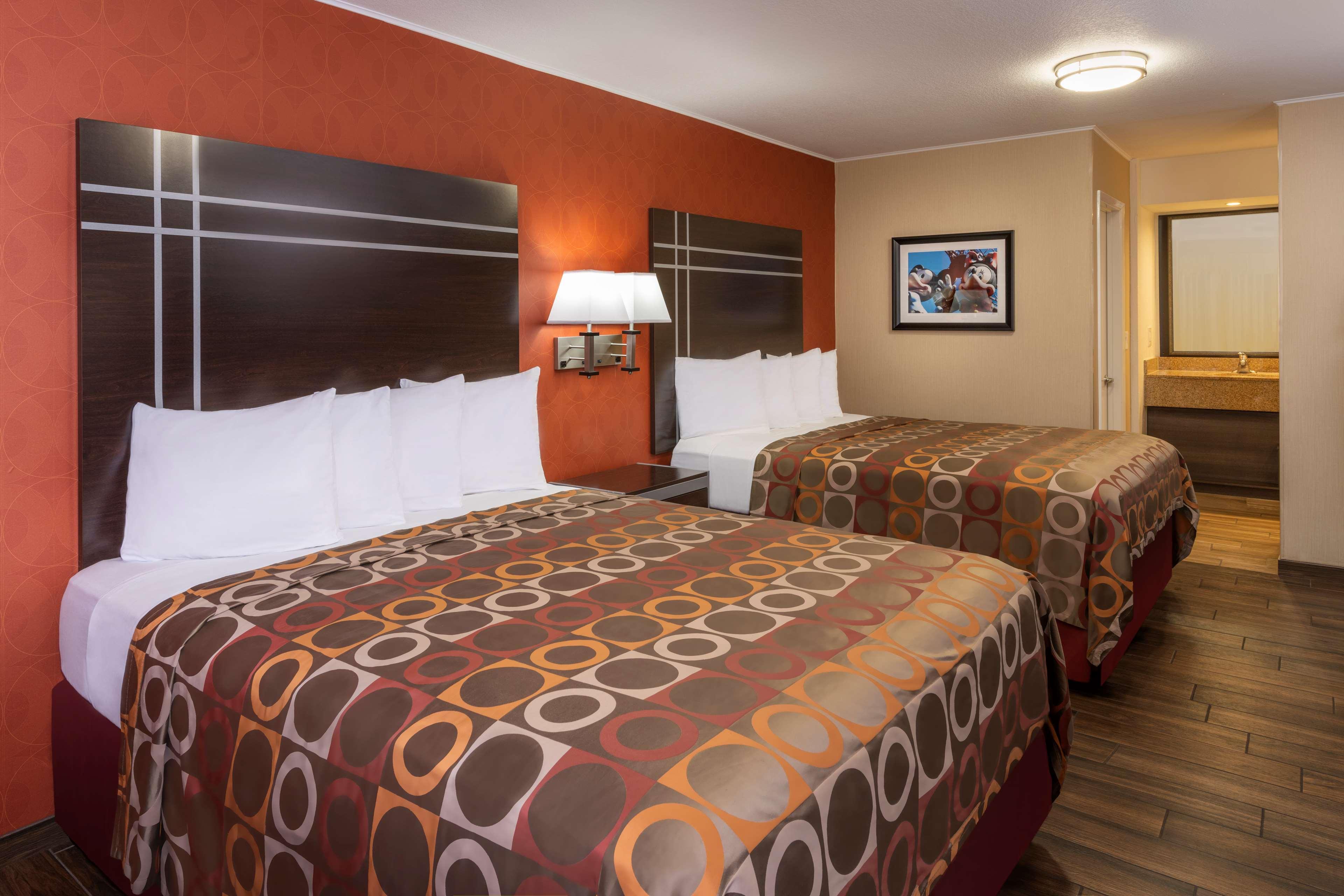 Best Western Plus Raffles Inn & Suites Άναχαϊμ Εξωτερικό φωτογραφία