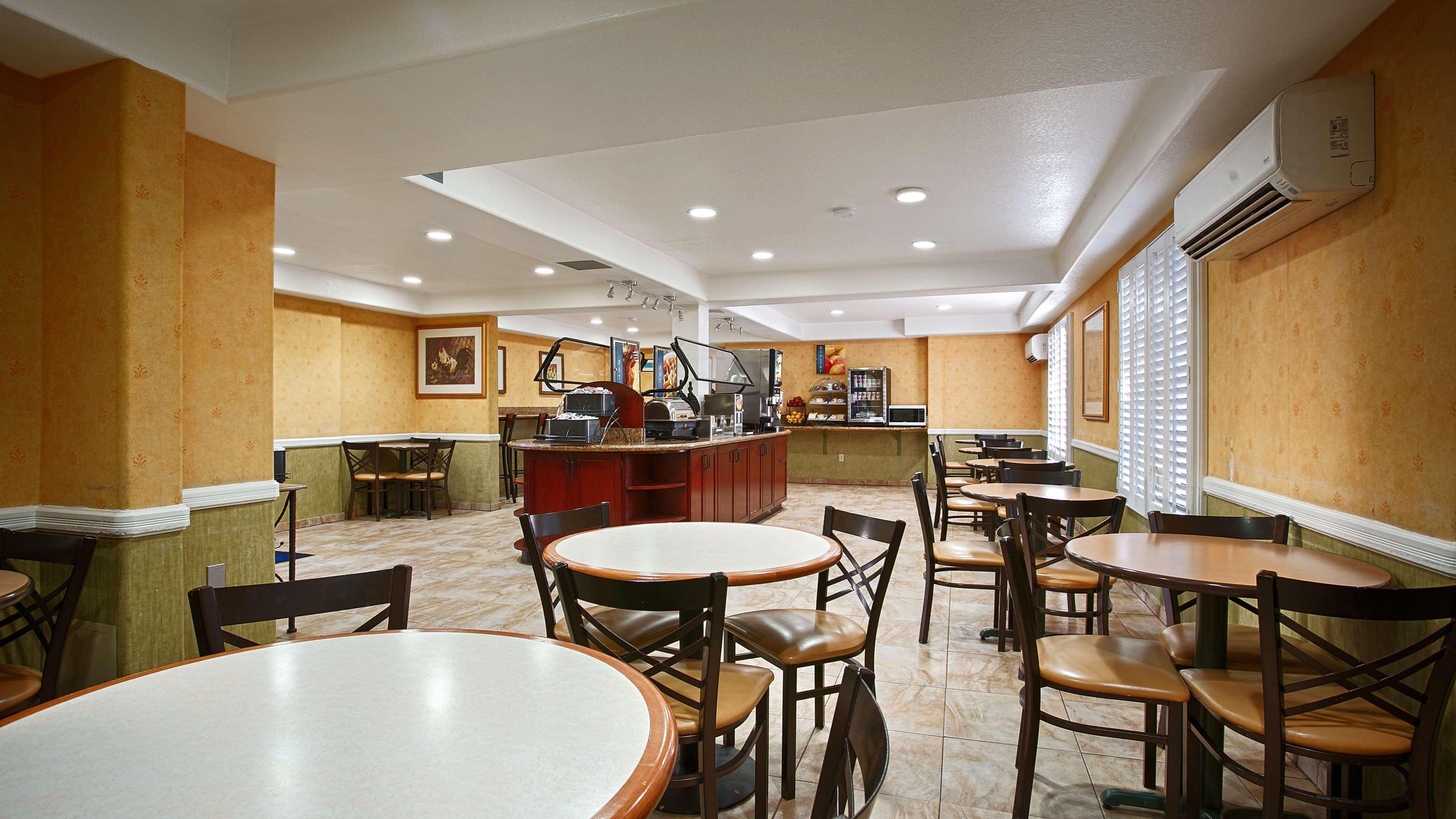 Best Western Plus Raffles Inn & Suites Άναχαϊμ Εξωτερικό φωτογραφία