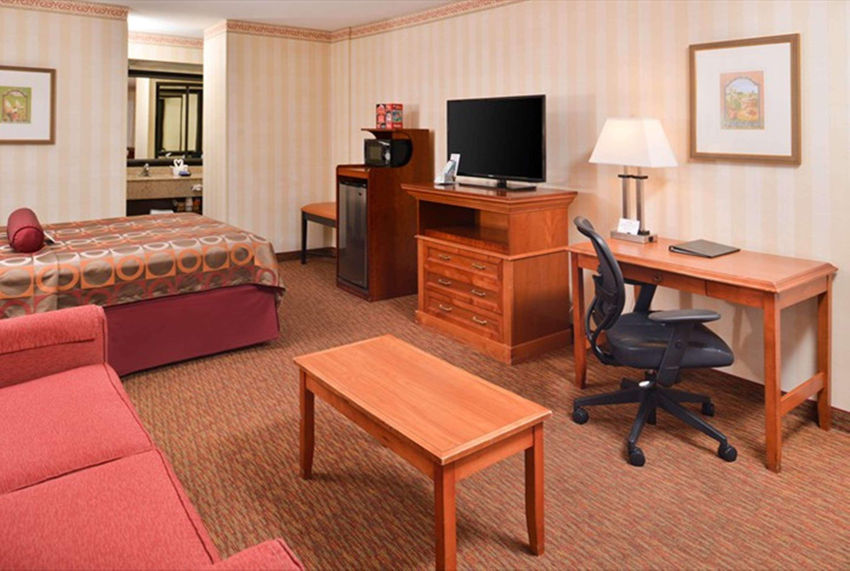 Best Western Plus Raffles Inn & Suites Άναχαϊμ Εξωτερικό φωτογραφία