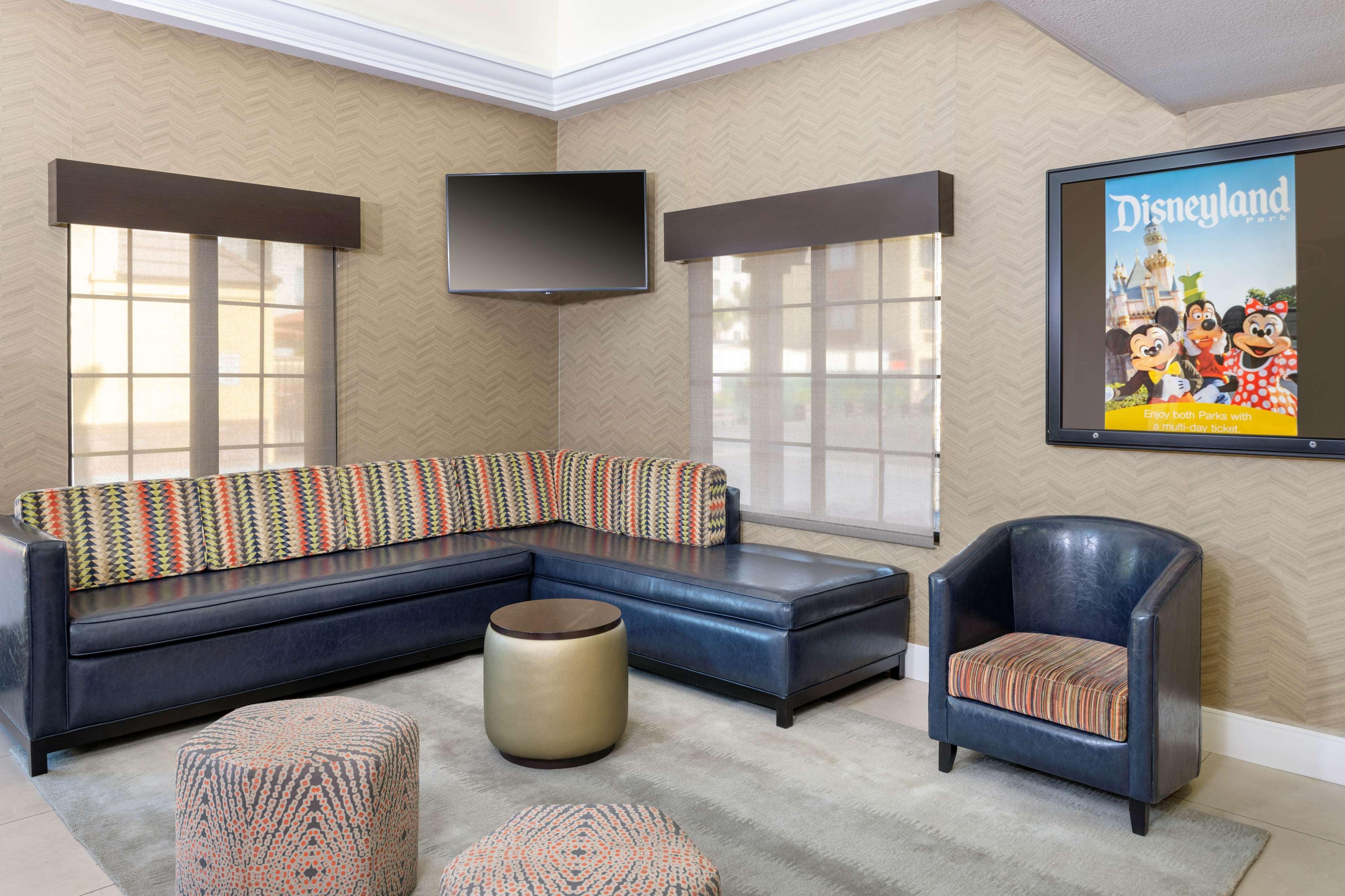Best Western Plus Raffles Inn & Suites Άναχαϊμ Εξωτερικό φωτογραφία