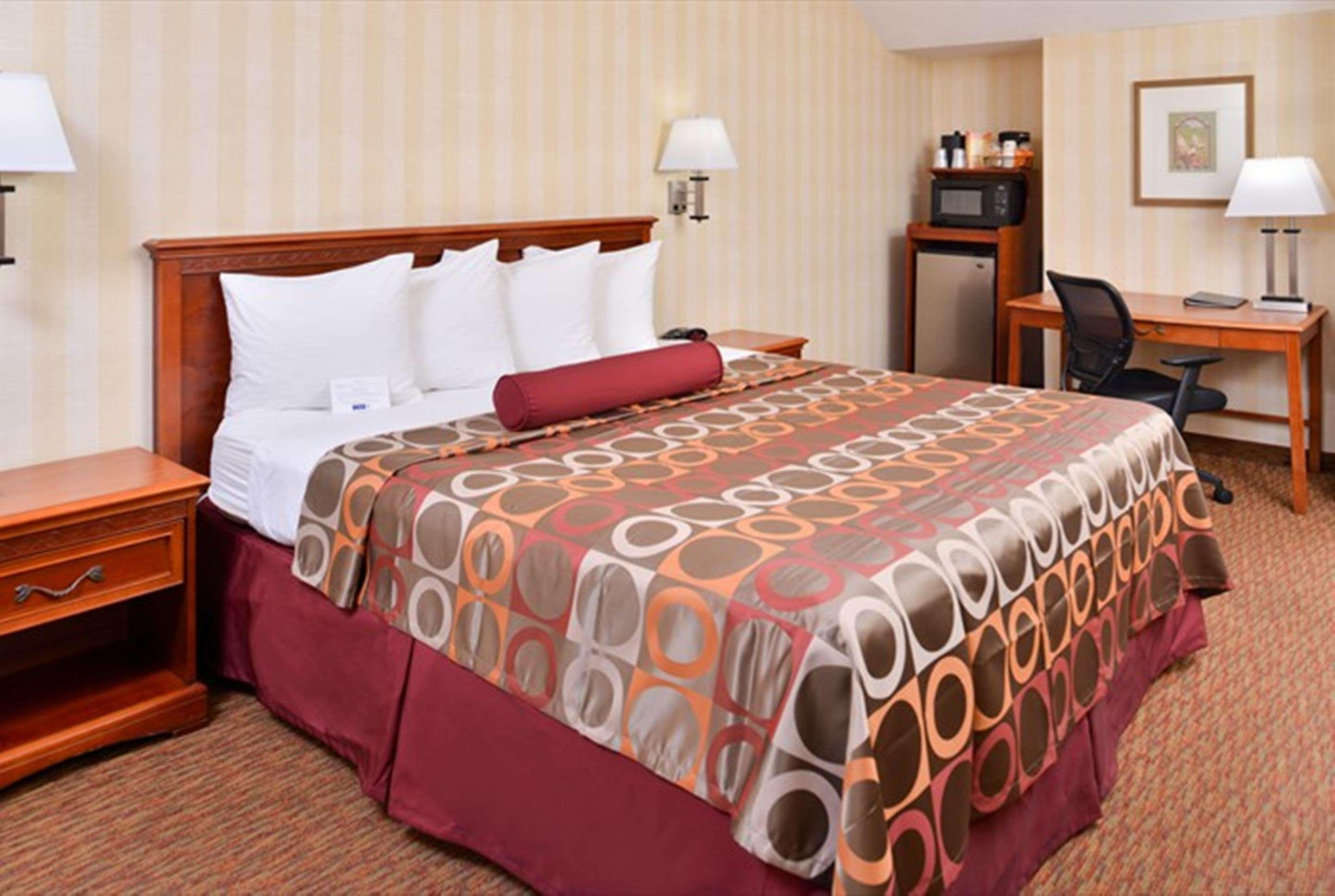 Best Western Plus Raffles Inn & Suites Άναχαϊμ Εξωτερικό φωτογραφία