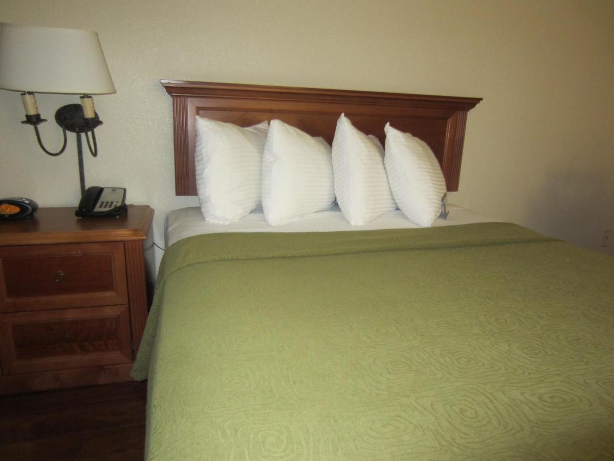 Best Western Plus Raffles Inn & Suites Άναχαϊμ Εξωτερικό φωτογραφία