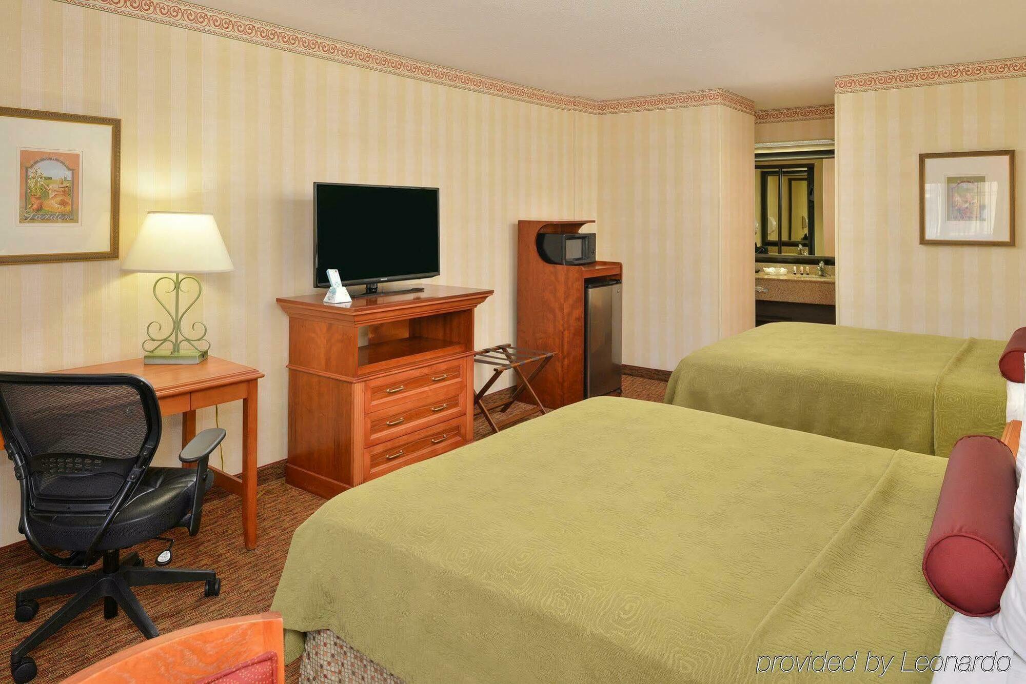 Best Western Plus Raffles Inn & Suites Άναχαϊμ Εξωτερικό φωτογραφία